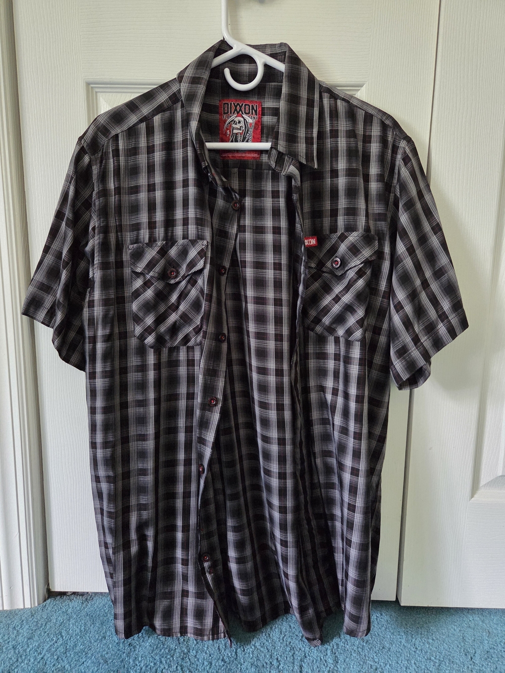 DIXXON The Grim Men’s Short-Sleeve Plaid Shirt in Black & Gray Size L